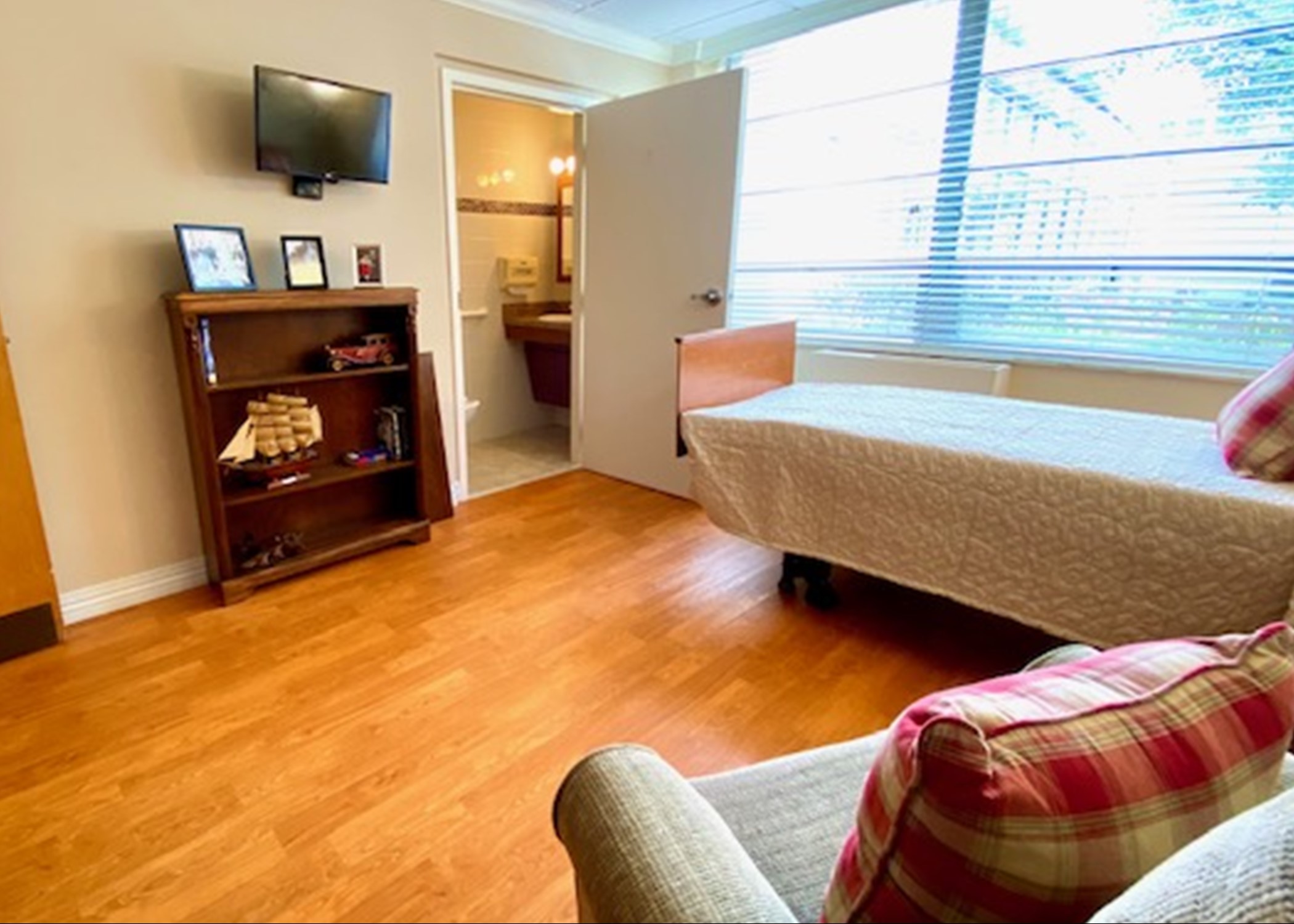 Ohio Living Llanfair Skilled Nursing Facility Cincinnati, Ohio